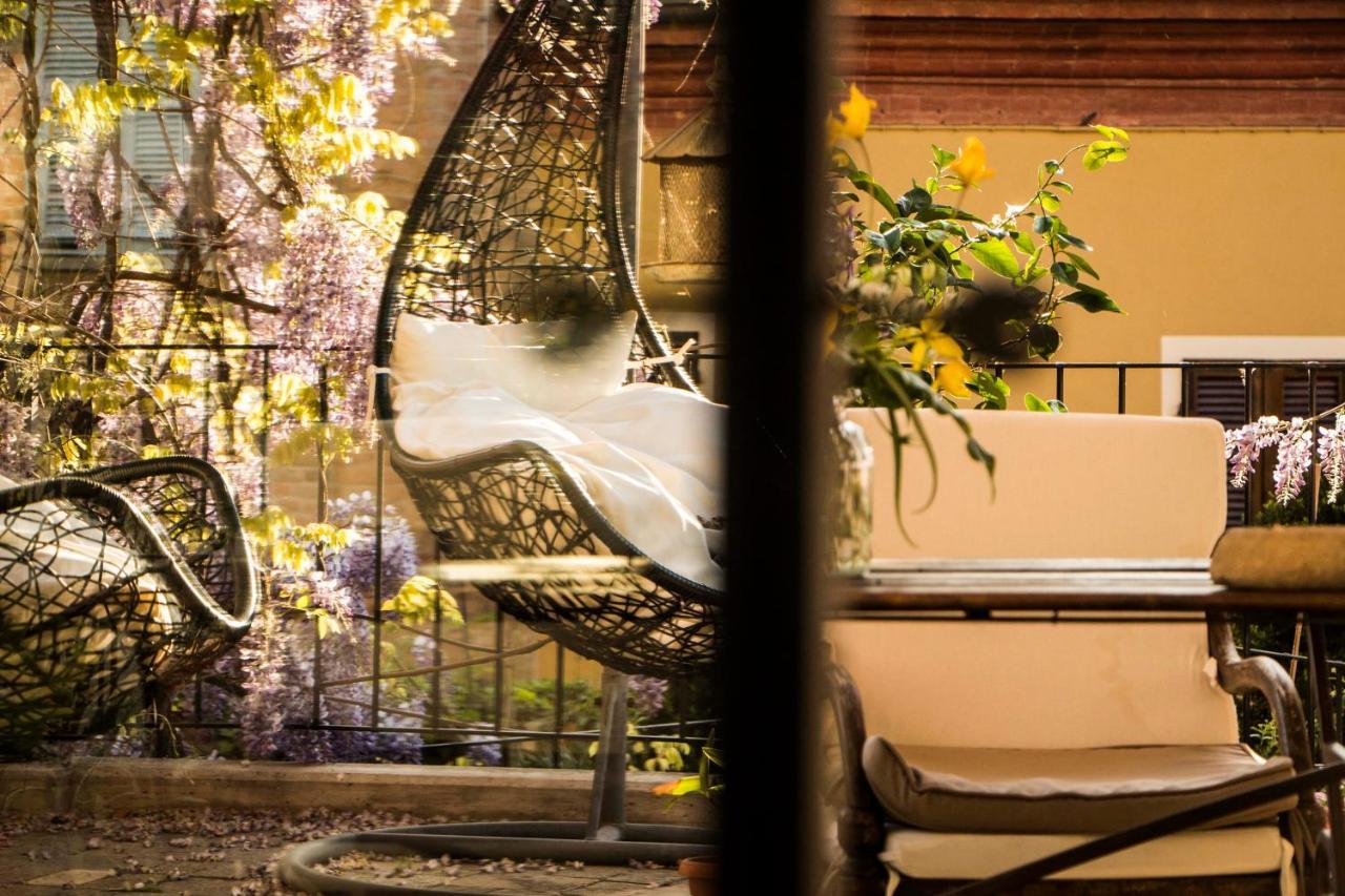 Bed and Breakfast L'Aromatario Neive Esterno foto