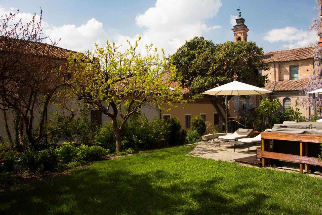 Bed and Breakfast L'Aromatario Neive Esterno foto