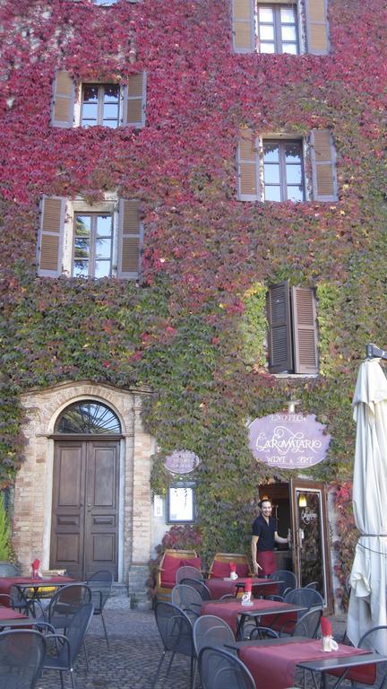 Bed and Breakfast L'Aromatario Neive Esterno foto