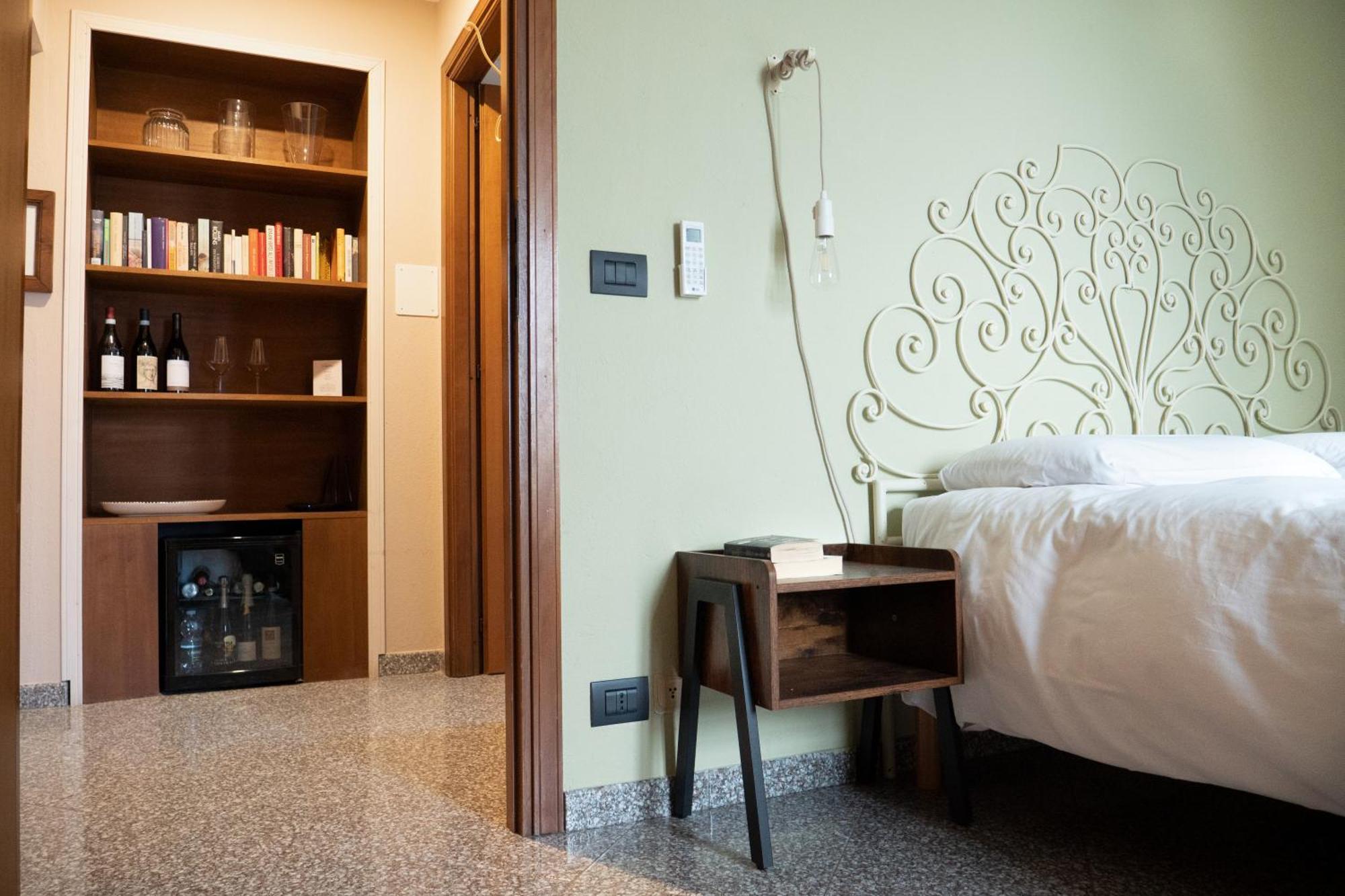 Bed and Breakfast L'Aromatario Neive Esterno foto