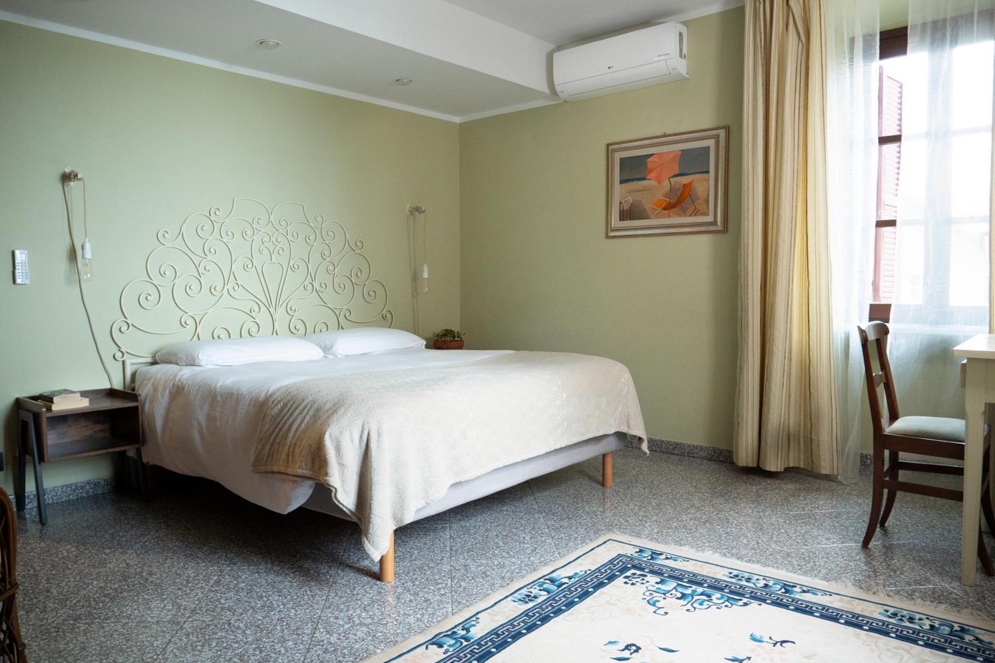 Bed and Breakfast L'Aromatario Neive Esterno foto