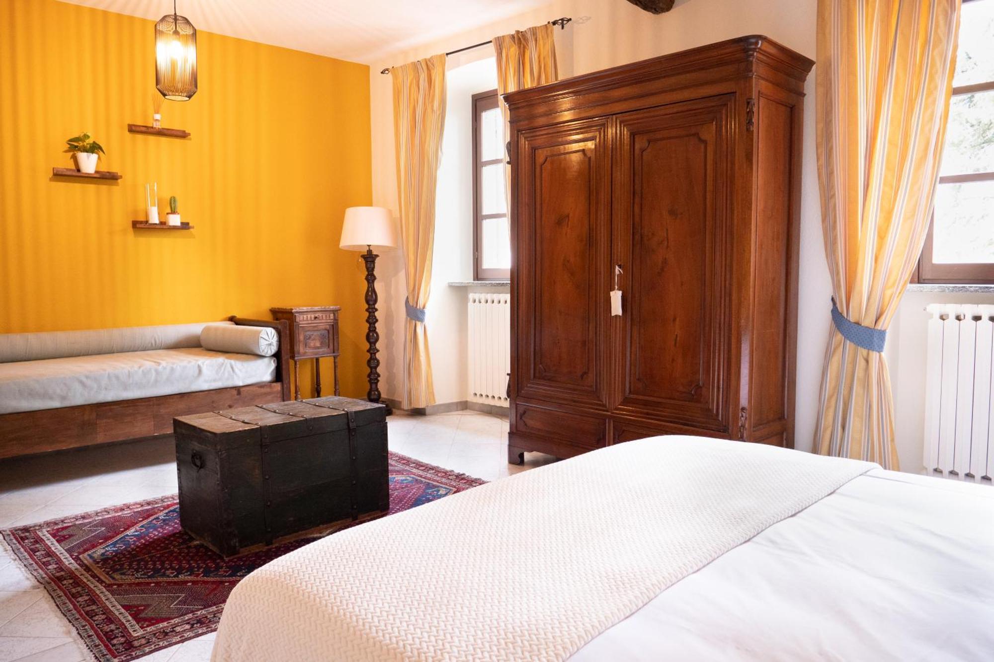 Bed and Breakfast L'Aromatario Neive Esterno foto