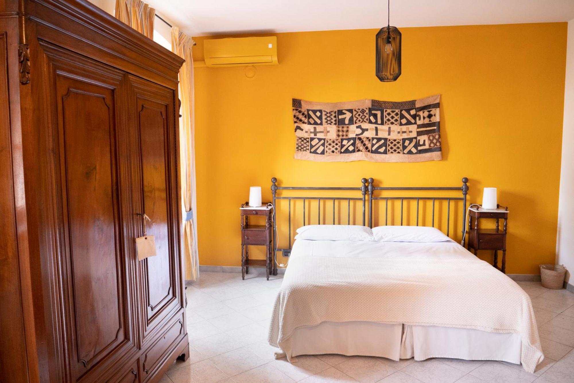 Bed and Breakfast L'Aromatario Neive Esterno foto