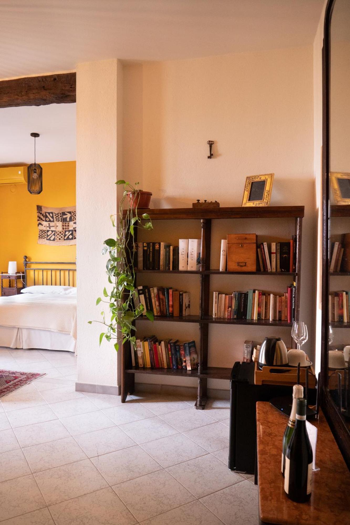 Bed and Breakfast L'Aromatario Neive Esterno foto